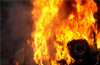 2 people escape from burning Maruthi Gypsy